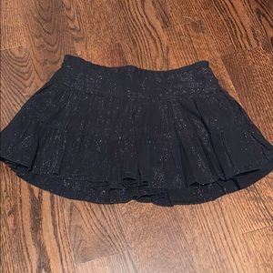 ADORABLE OLDNAVY BLACK AND SILVER MINI SKIRT!!!